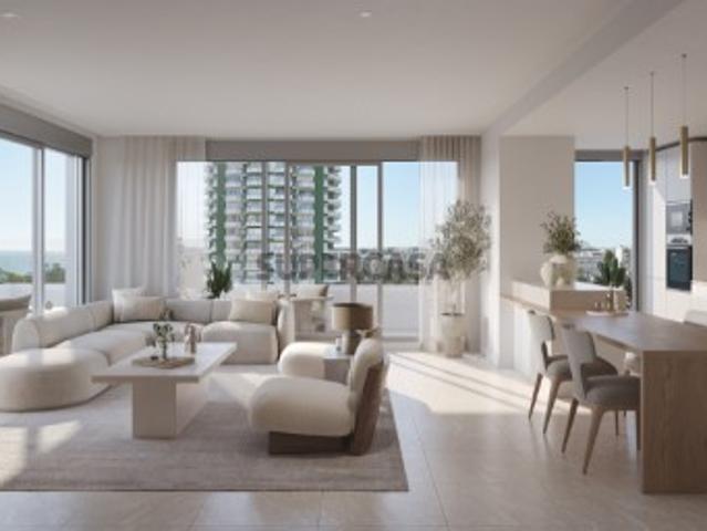 Apartamento T2 em condomínio, numa zona de excelência na Praia da Rocha, Algarve