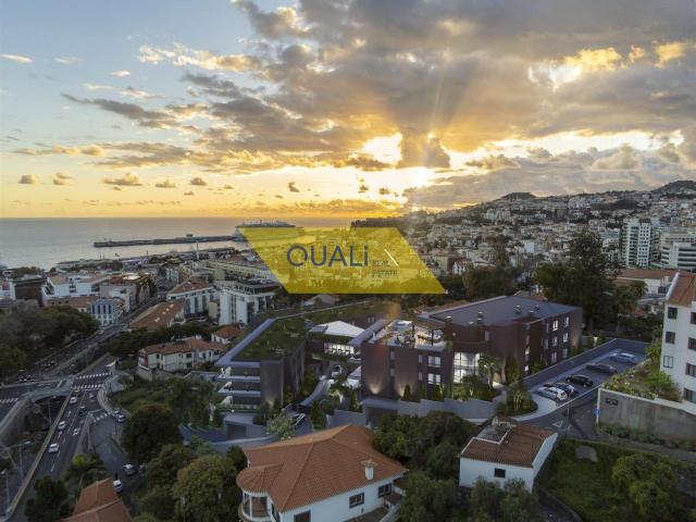 Apartamento T2 em condomínio de luxo no centro do Funchal. 91m² Santa Luzia Funchal