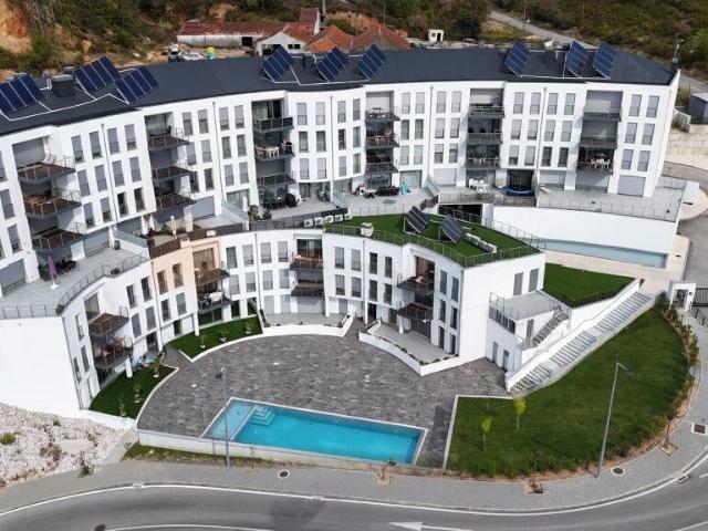 Apartamento T2 em Condomínio Fechado 96m² Pombal e Vales