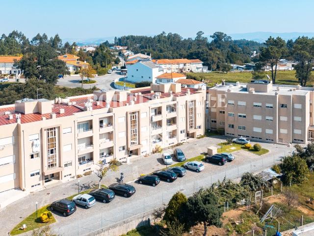Apartamento T2 em condomínio fechado Pedroso
