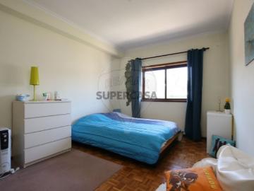 Apartamento T2 em Creixomil