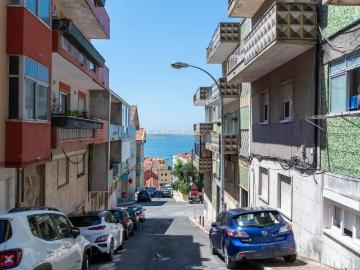 Apartamento T2 em Cruz Quebrada Dafundo