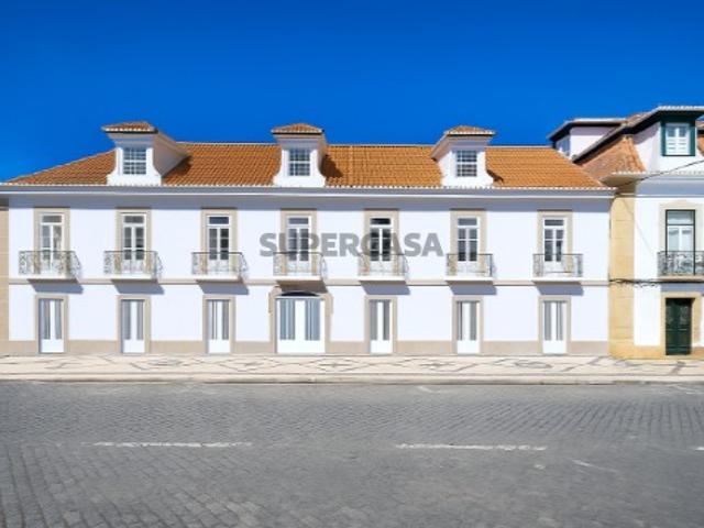 Apartamento T2 em edifício pombalino com vista para a marina de Vila Real de Santo António, Algarve