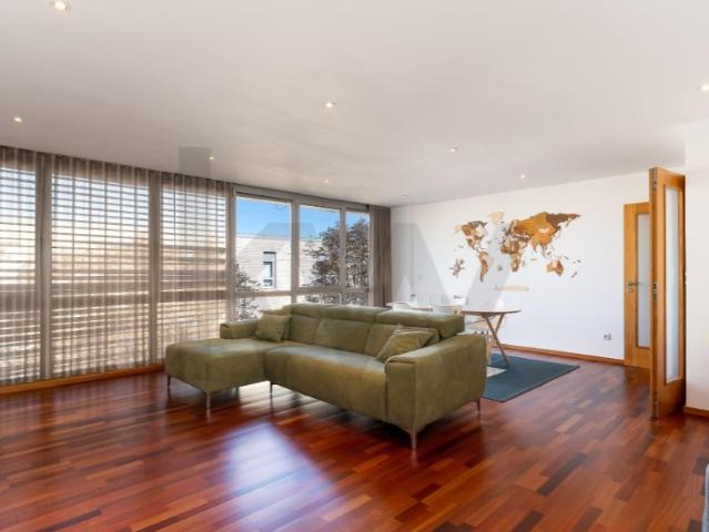 Apartamento T2 em excelente estado, em condomínio fechado