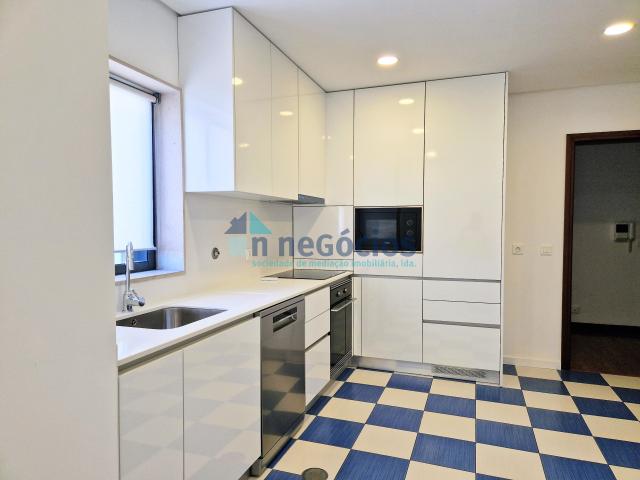 Apartamento T2 em excelente estado! Garagem fechada