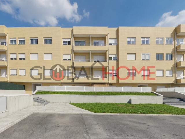 Apartamento T2 em Fânzeres