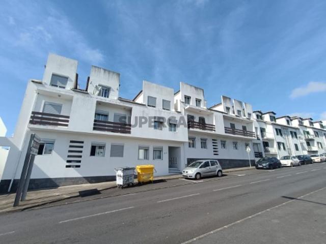 Apartamento T2 em Fajã de Cima