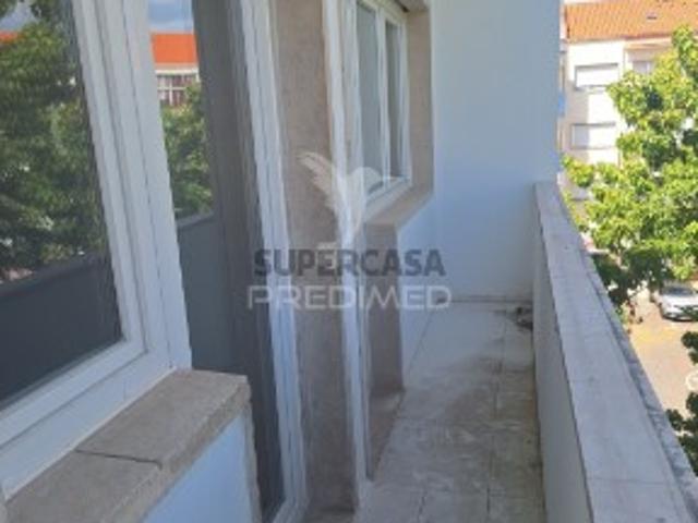 Apartamento T2 em Falagueira Venda Nova