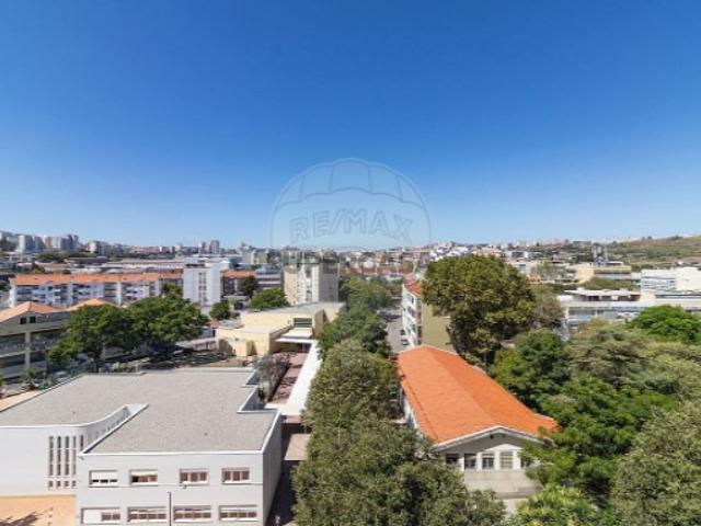 Apartamento T2 em Falagueira Venda Nova