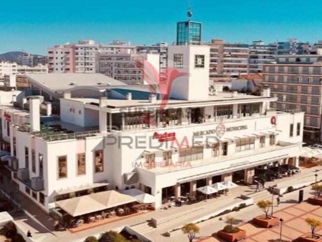 Apartamento T2 em Faro Sé e São Pedro