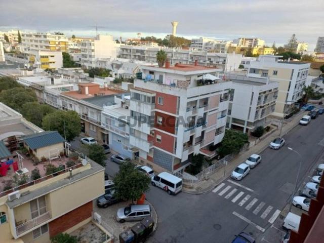 Apartamento T2 em Faro Sé e São Pedro
