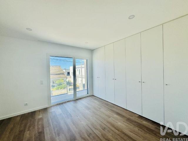 Apartamento T2 em Fernão Ferro de 68,00 m²