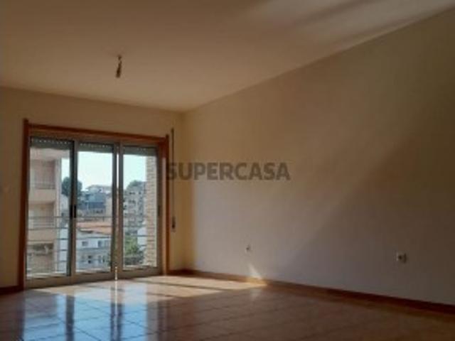 Apartamento T2 em Gondomar São Cosme, Valbom e Jovim