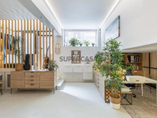 Apartamento T2 em Loft, totalmente renovado na Estrela, Lisboa