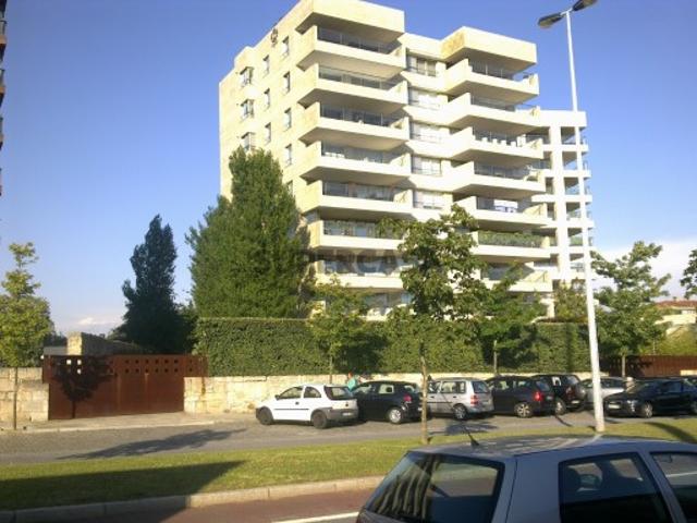 Apartamento T2 em Lordelo do Ouro e Massarelos