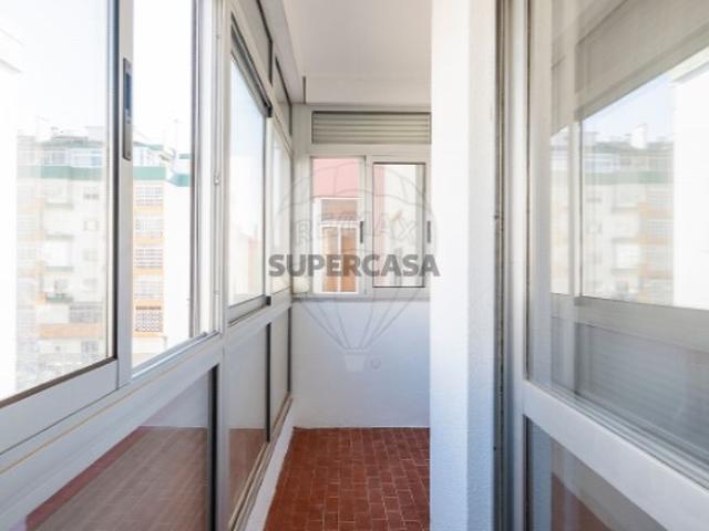 Apartamento T2 em Loures