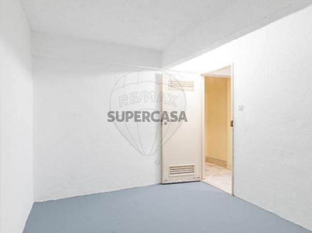 Apartamento T2 em Loures