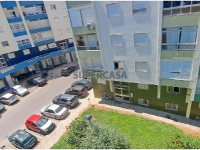 Apartamento T2 em Loures