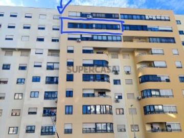 Apartamento T2 em Loures