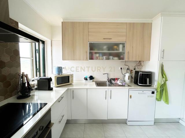 Apartamento T2 em Loures Condomínio fechado