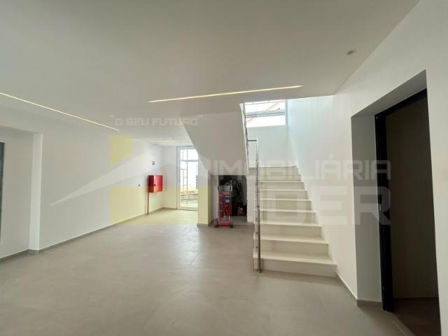 APARTAMENTO T2 EM LOURINHÃ