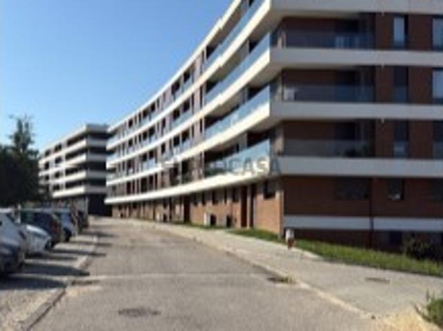 Apartamento T2 em Lourosa