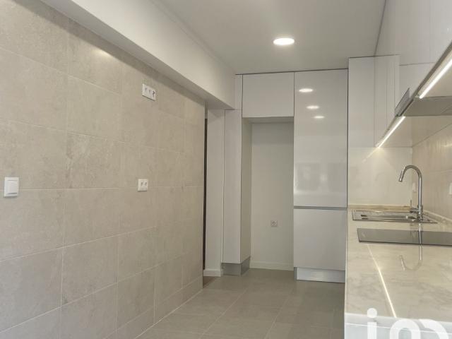 Apartamento T2 em Lumiar