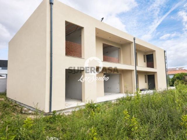 Apartamento T2 em Manhente