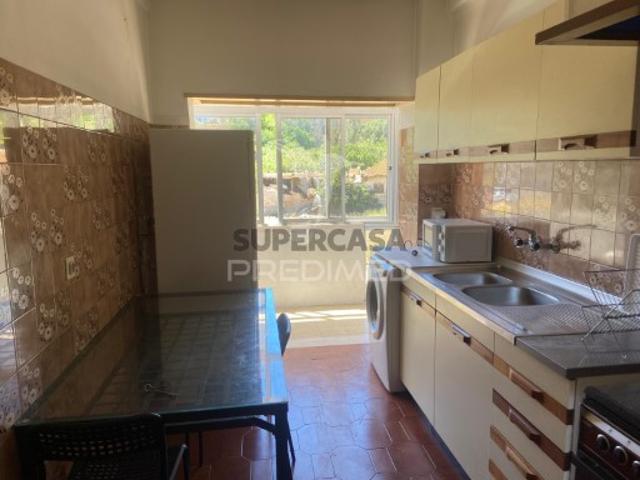 Apartamento T2 em Massamá e Monte Abraão