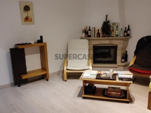 Apartamento T2 em Massamá e Monte Abraão