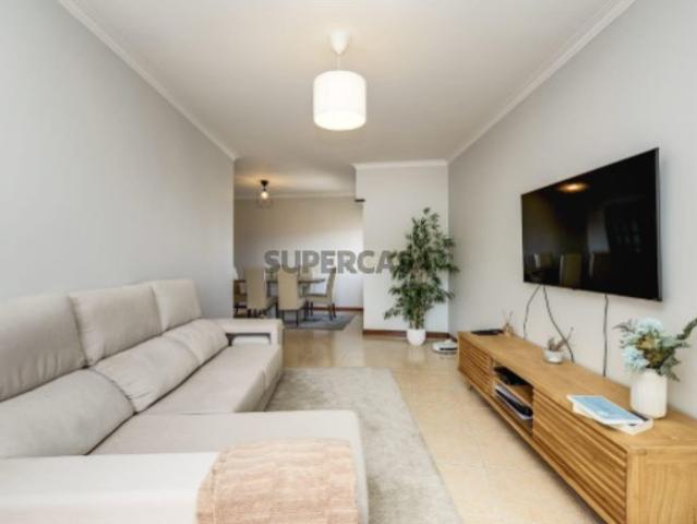 Apartamento T2 em Massamá, Sintra Oportunidade Única!