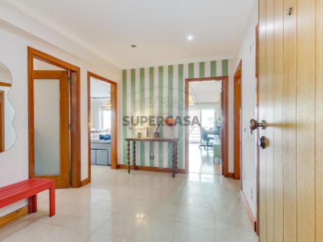 Apartamento T2 em Mina de Água