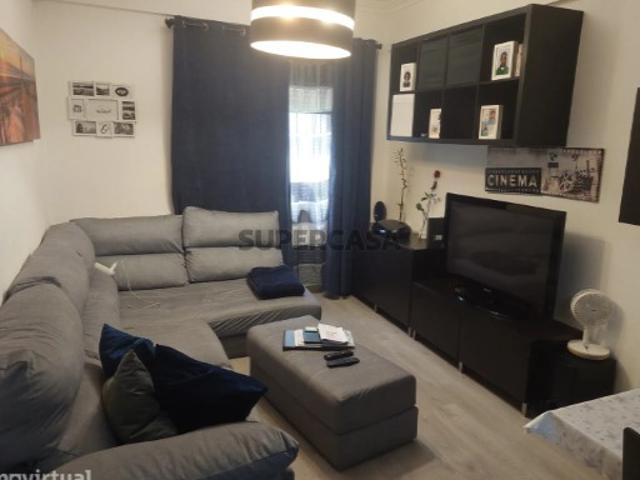 Apartamento T2 em Mina de Água