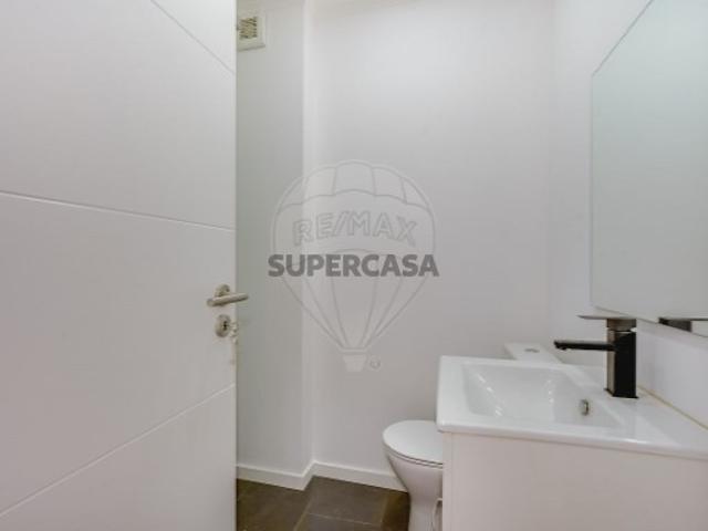 Apartamento T2 em Mina de Água