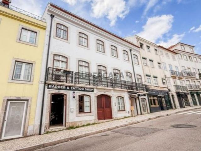 Apartamento T2 em Misericórdia