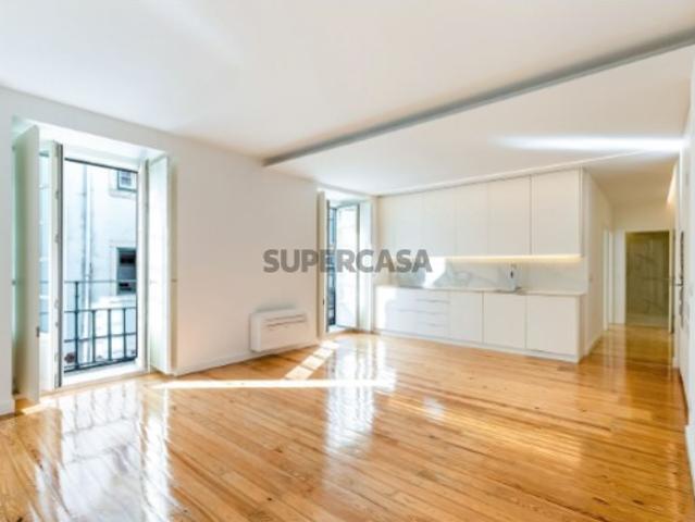 Apartamento T2 em Misericórdia