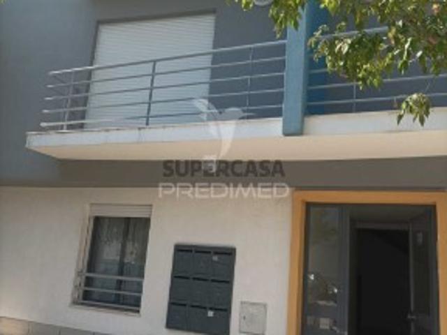 Apartamento T2 em Moita
