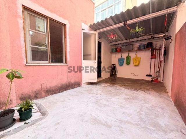 Apartamento T2 em Moscavide Excelente Área TERRAÇO 25M