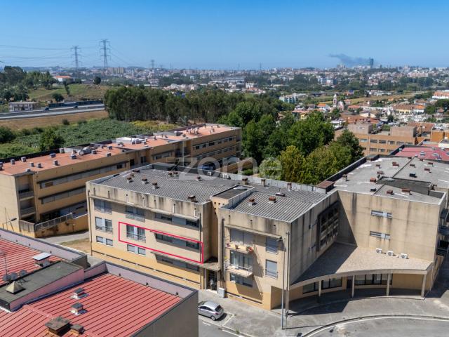 Apartamento T2 em Nogueira da Maia