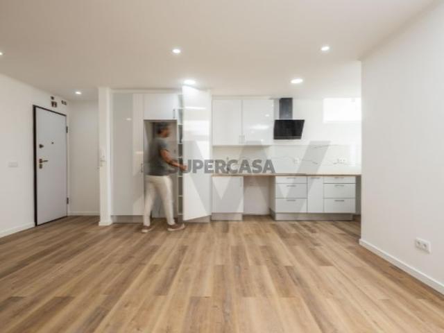 Apartamento T2 em Odivelas