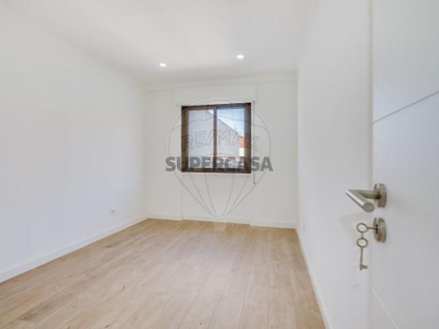 Apartamento T2 em Odivelas