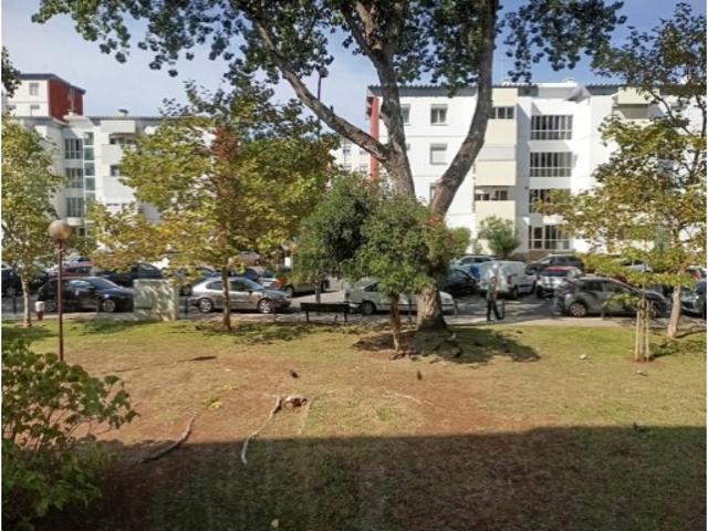 Apartamento T2 Totalmente Remodelado em Oeiras Obras em Curso