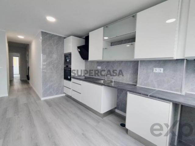 Apartamento T2 em Oeiras e São Julião da Barra, Paço de Arcos e Caxias