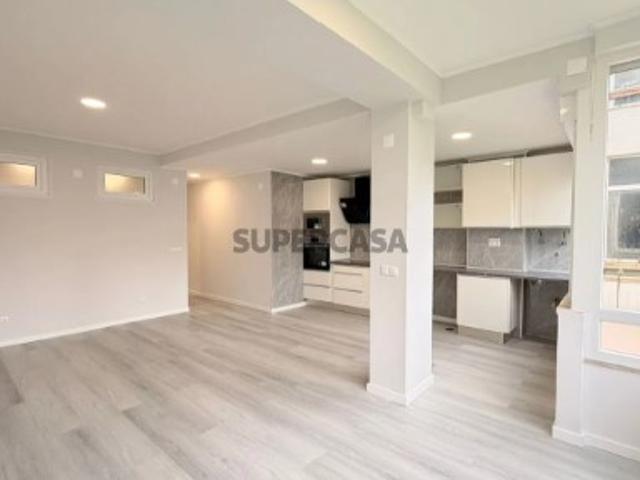 Apartamento T2 em Oeiras e São Julião da Barra, Paço de Arcos e Caxias