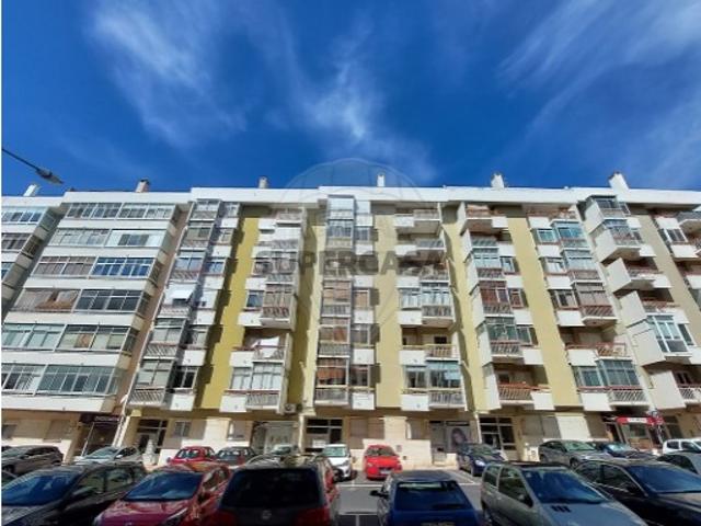 Apartamento T2 em Oeiras e São Julião da Barra, Paço de Arcos e Caxias