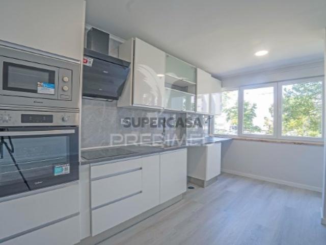 Apartamento T2 em Oeiras e São Julião da Barra, Paço de Arcos e Caxias