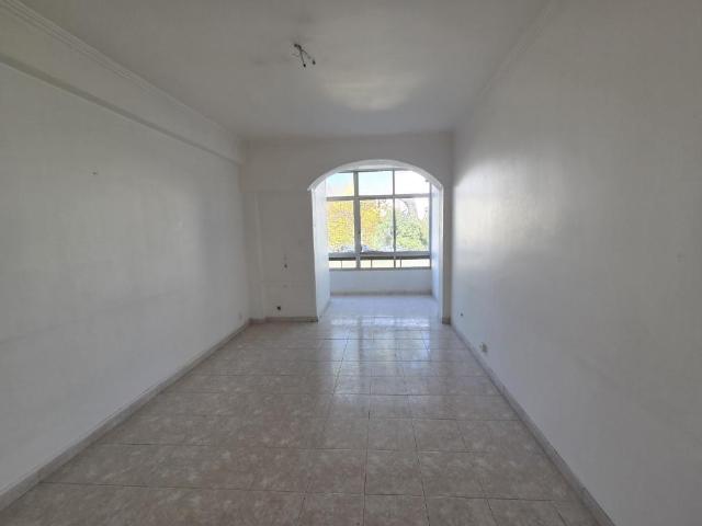 Apartamento T2 em Oeiras Excelente Oportunidade! 81m² Oeiras E São Julião Da Barra
