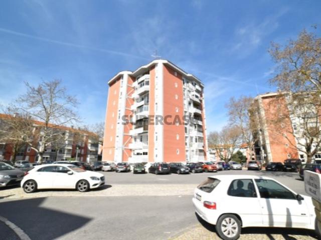 Apartamento T2 em Olivais