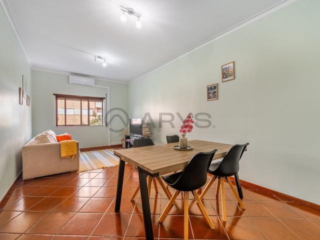 Apartamento T2 em Ótima Localização, Investimento com rendimento imediato