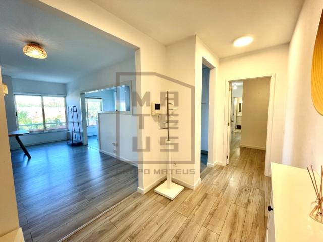 Apartamento T2 em Paços de Brandão